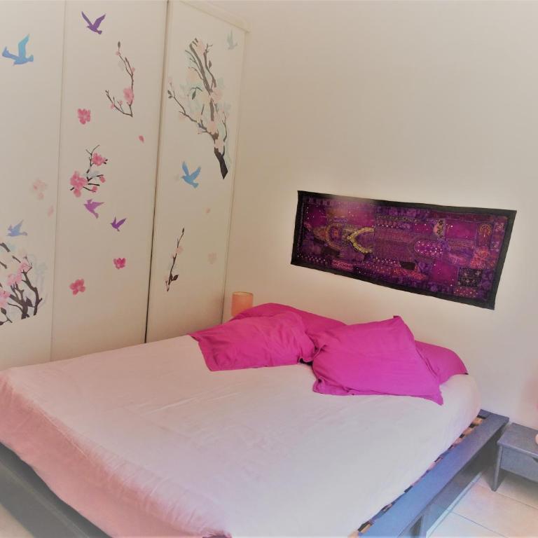 Maison De Village - Two-Bedroom Townhouse - 9