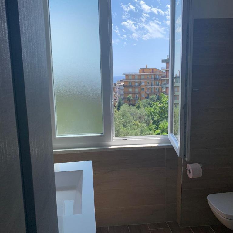 TERRAZZA SUL MARE IN VIA DEVOTO - Appartamento con 2 Camere da Letto - 20
