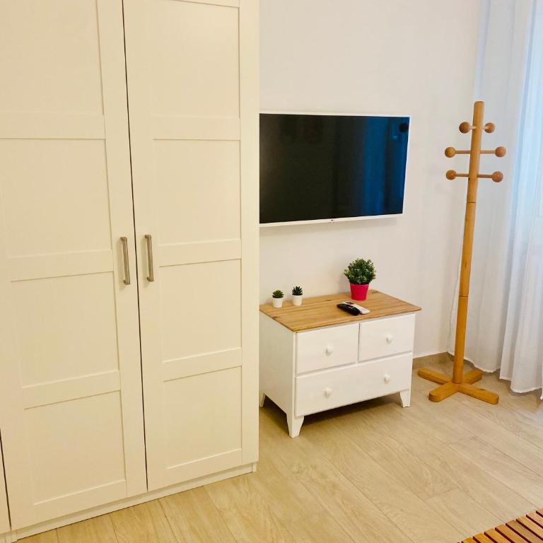 Modern City Apartment - Appartamento con 2 Camere da Letto - 37
