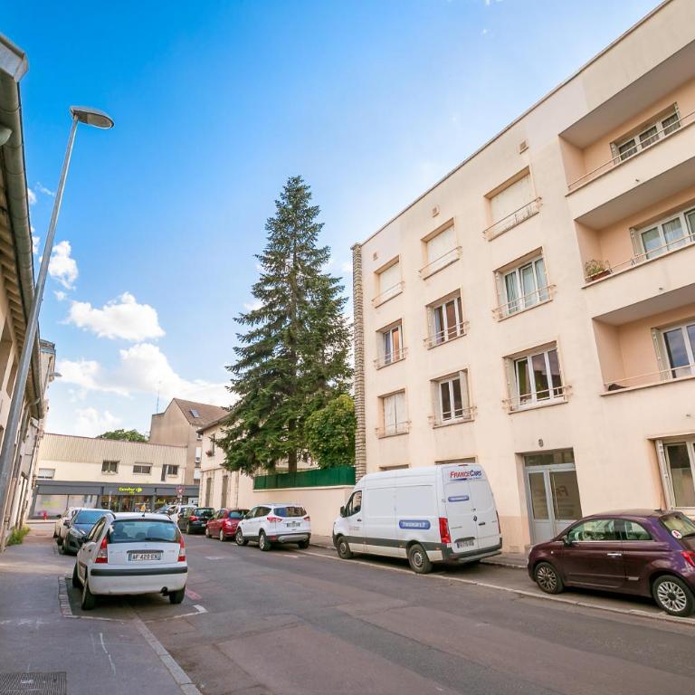 Appartement Climatisé 7mn Centre Ville 95M2 4 Adultes Bébé Garage Sous sol Arrivée Autonome - Apartment - 13