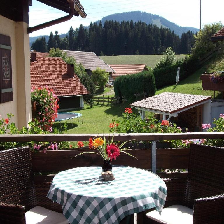 Gästehaus Schmid & Reitzner - Apartment mit 1 Schlafzimmer und Balkon - 1