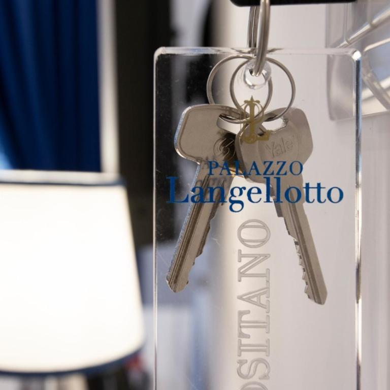Palazzo Langellotto - Camera Familiare con Balcone - 10