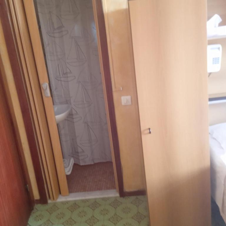 Albergo Stella Di Mare - Camera Singola con Bagno - 3