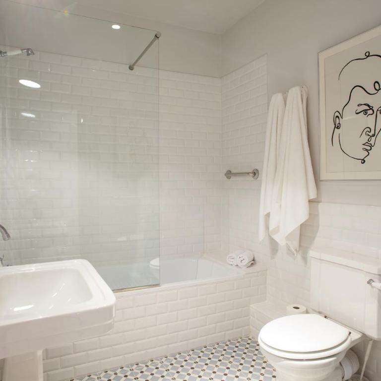 Ola Living Broto - Four-Bedroom Apartment - 12