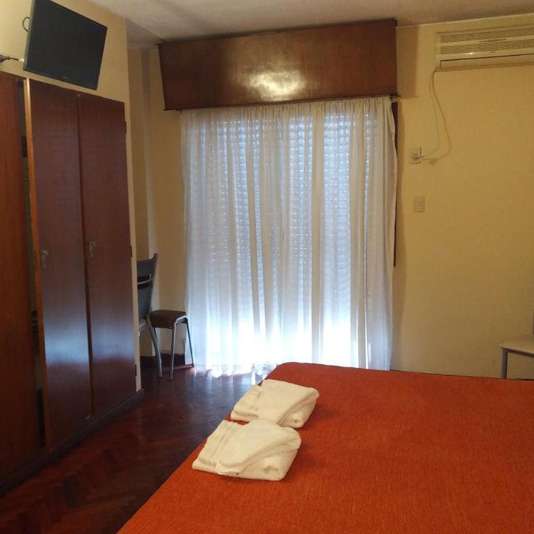 Crystal Hotel - Habitación Doble con balcón - 3