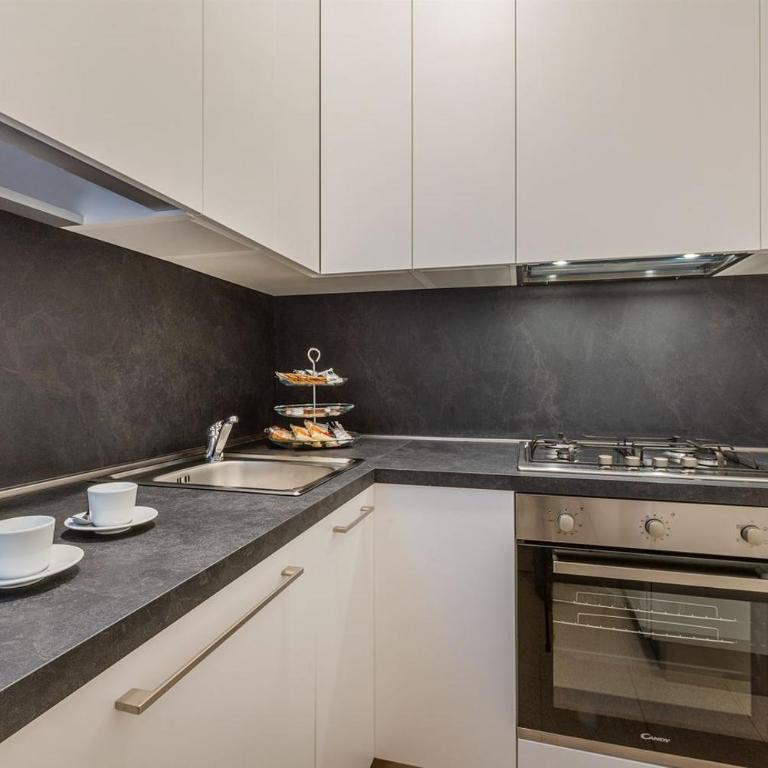 Milan Royal Suites – Centro - Appartamento con 2 Camere da Letto - Via dell'Orso 18 - 1