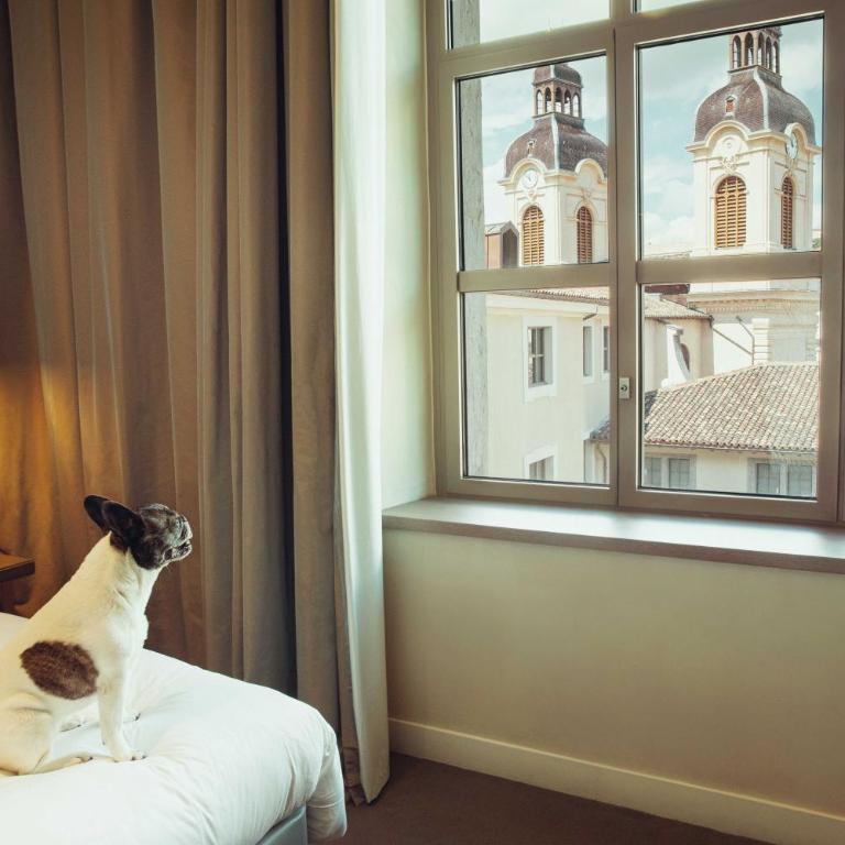 InterContinental Lyon - Hotel Dieu by IHG - Chambre Premium Lit King-Size - Vue sur Cour - 2