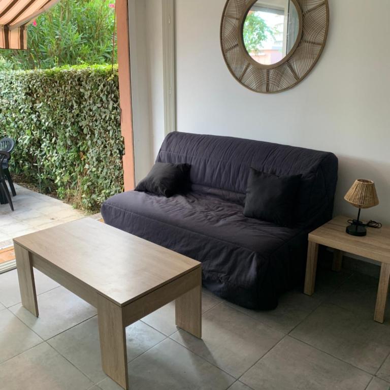 APPARTEMENT PALAVAS LES FLOTS AVEC JARDIN et PISCINE - Appartement 2 Chambres - 6
