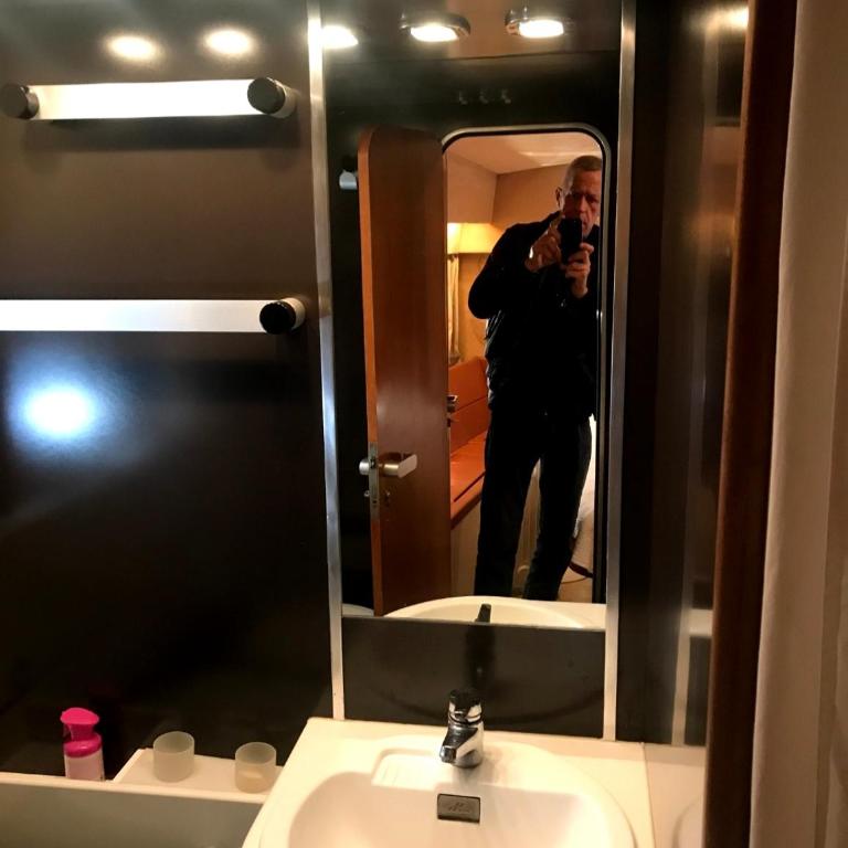 Yacht Charter Nice Cannes Antibes - Mobile Home - 33
