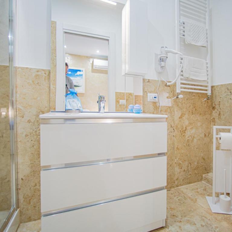 SUITE ROMA - Camera Matrimoniale Standard - 10