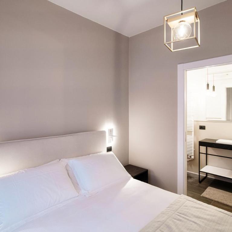 In Centro Luxury Rooms - Family Room - 10