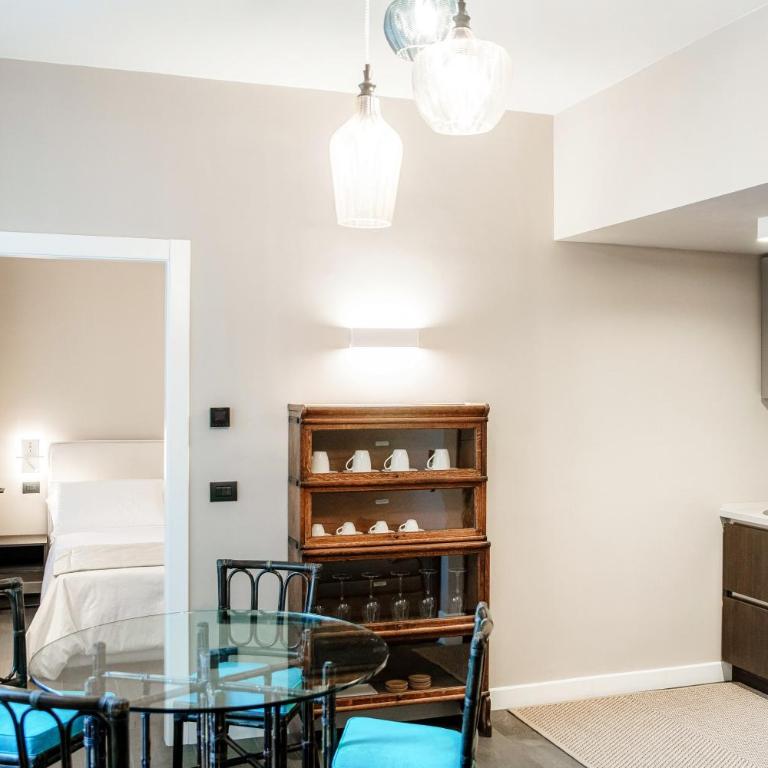 In Centro Luxury Rooms - Family Room - 12