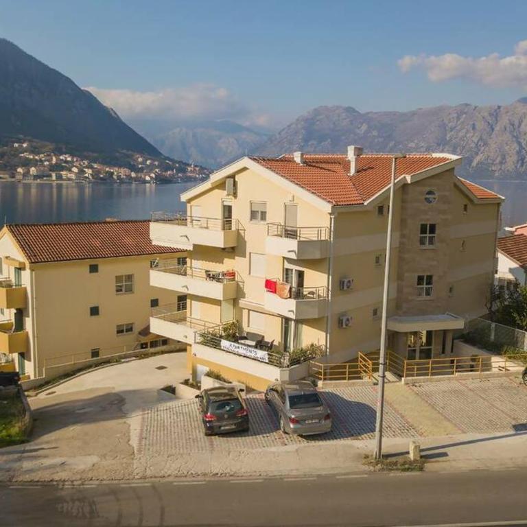 Capital apartment - Two-Bedroom Apartment with Balcony and Sea View - 28
