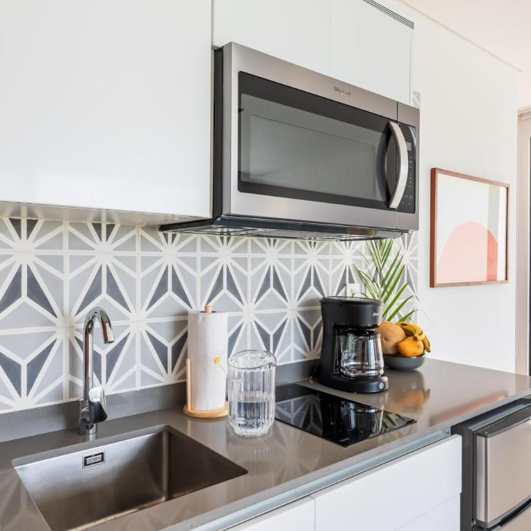 Central Park Lagunas by Alegría Rentals and Sandy Powerful - Suite con vistas al lago - 20
