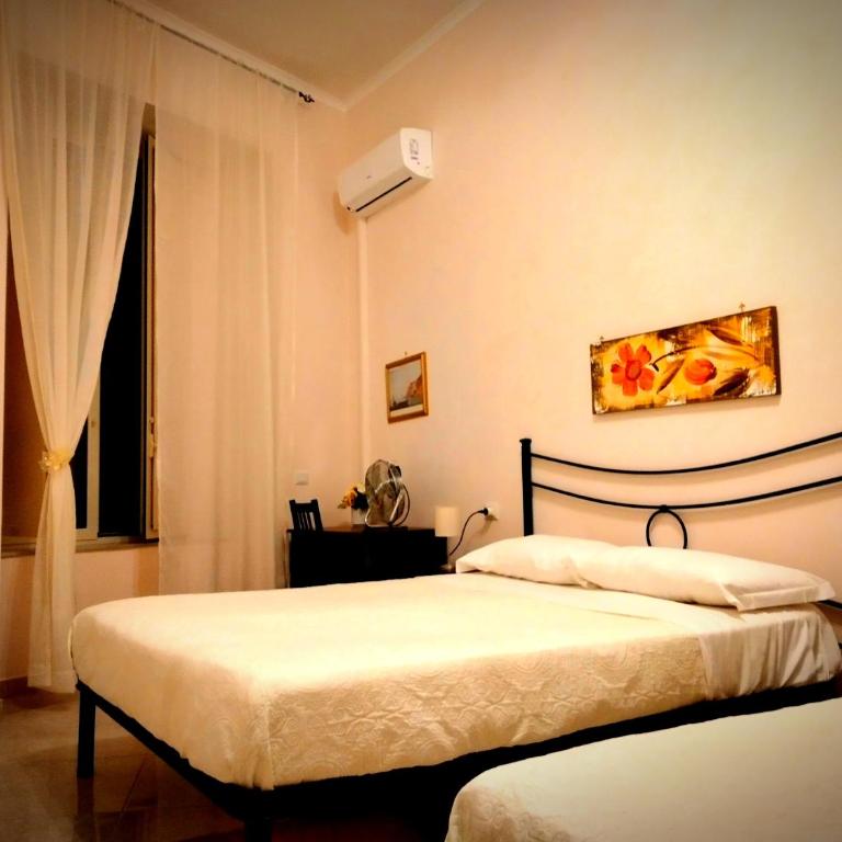Domusrealstella - Camera Tripla con Bagno Privato - 3