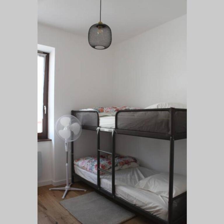 Nod off in Neudorf! Cozy 2 beds near the tram - Two-Bedroom Apartment - 3