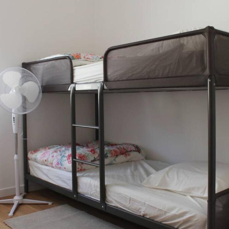 Nod off in Neudorf! Cozy 2 beds near the tram - Two-Bedroom Apartment - 4