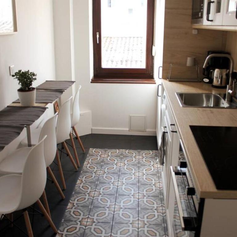 Nod off in Neudorf! Cozy 2 beds near the tram - Two-Bedroom Apartment - 6