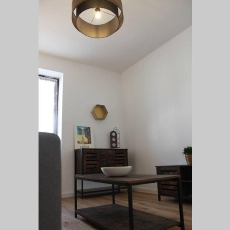 Nod off in Neudorf! Cozy 2 beds near the tram - Two-Bedroom Apartment - 10