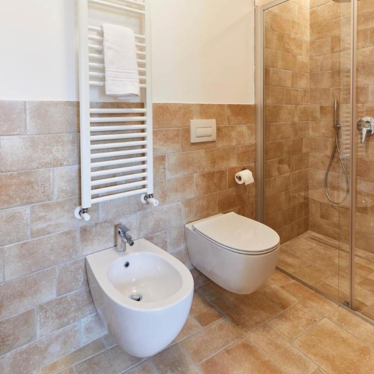 Le Terre di Gu - Habitación Doble Deluxe con bañera - 7