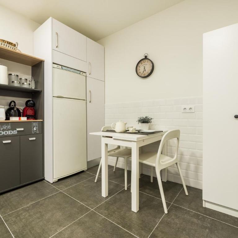 For You Rentals FREE WiFi Apartment TEMPORAL Malasaña Madrid Center MMA273 - Apartamento de 2 dormitorios - 11