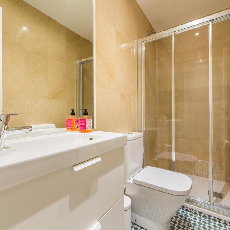 For You Rentals FREE WiFi Apartment TEMPORAL Malasaña Madrid Center MMA273 - Apartamento de 2 dormitorios - 16