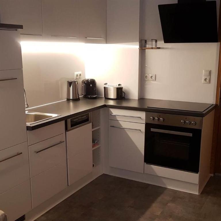 Ferienwohnung Willi - Two-Bedroom Apartment with Shower - 2