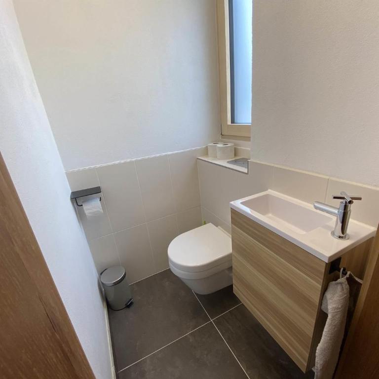 Ferienwohnung Willi - Two-Bedroom Apartment with Shower - 19