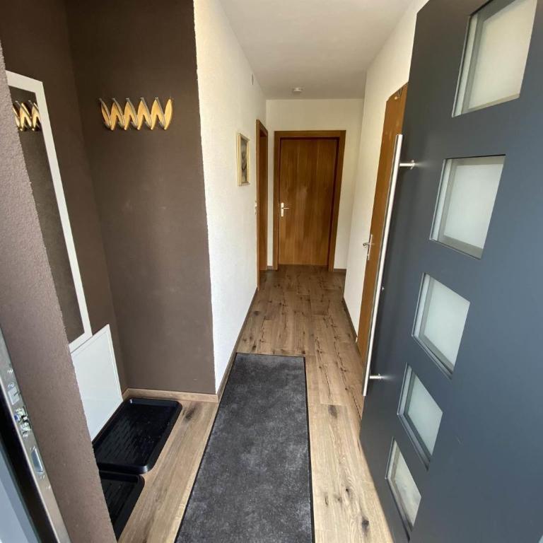 Ferienwohnung Willi - Two-Bedroom Apartment with Shower - 13