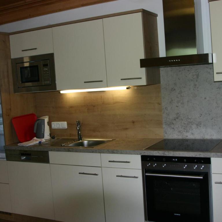 Hotel Ennskraxblick - Apartment mit 2 Schlafzimmern mit Balkon und Terrasse - 3