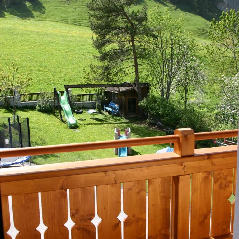 Hotel Ennskraxblick - Apartment mit 2 Schlafzimmern mit Balkon und Terrasse - 5
