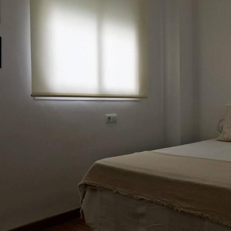 ÁTICO EN EL CENTRO, terraza 20 m2, garaje, Wi-Fi, AC - Apartamento de 2 dormitorios - 16
