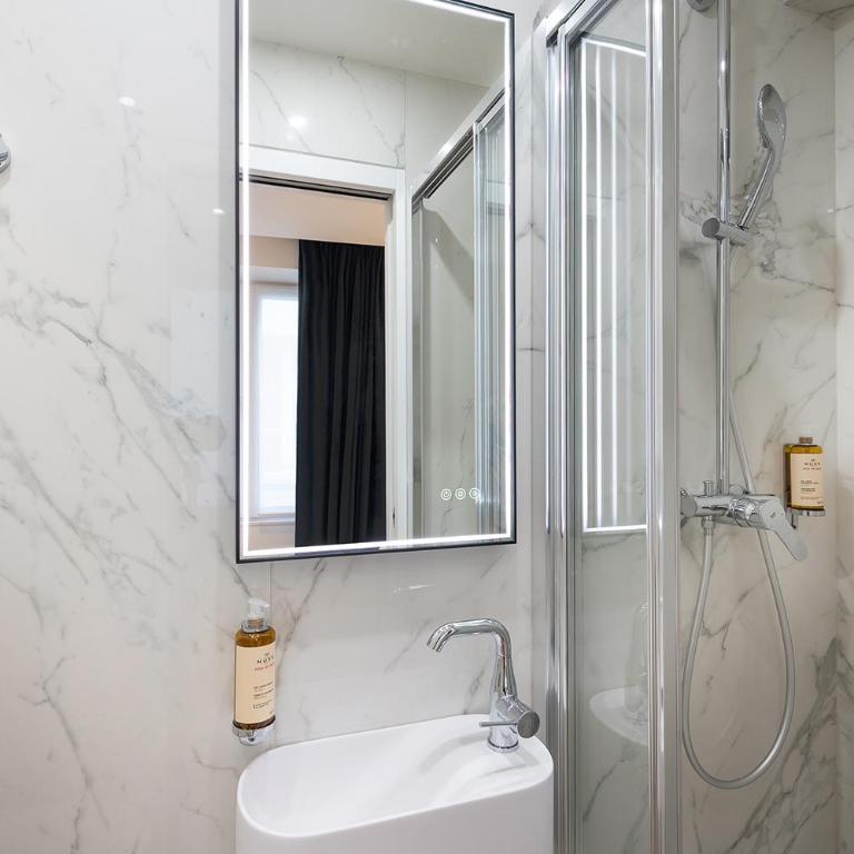HOTEL AU COEUR DES ARTS ET METIERS - Chambre Double - Vue sur Rue - 15