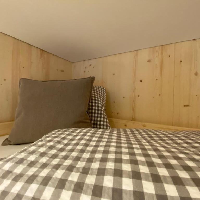 Gasthaus Sulzfluh - Familienzimmer mit eigenem Bad - 5