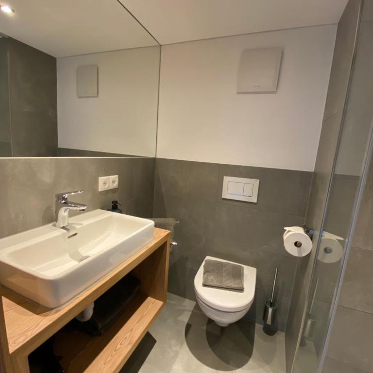 Gasthaus Sulzfluh - Doppelzimmer mit eigenem Bad - 6