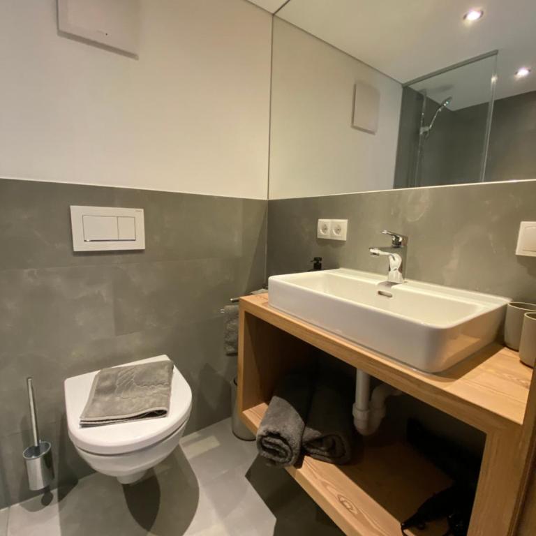 Gasthaus Sulzfluh - Doppelzimmer mit eigenem Bad - 5
