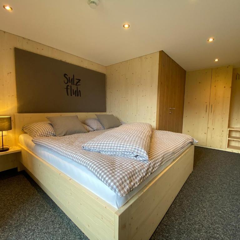 Gasthaus Sulzfluh - Doppelzimmer mit eigenem Bad - 3