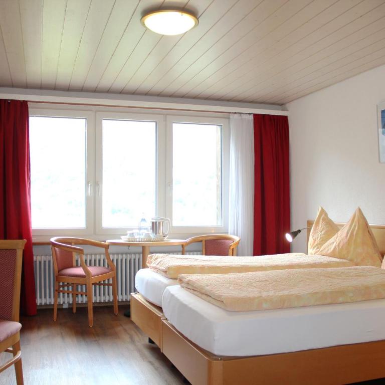 Hotel Eigerblick - Deluxe-Zweibettzimmer mit Blick auf den Eiger und Balkon - 5