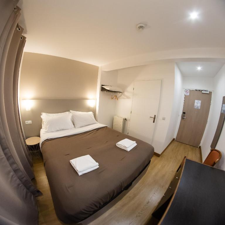 Hôtel des Arcades - Chambre Double Deluxe - 8