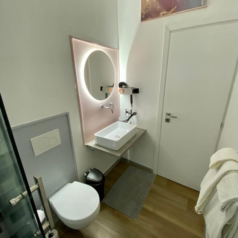 B&B Monteverdi L'Arancio - Camera Matrimoniale con Bagno Privato - 11