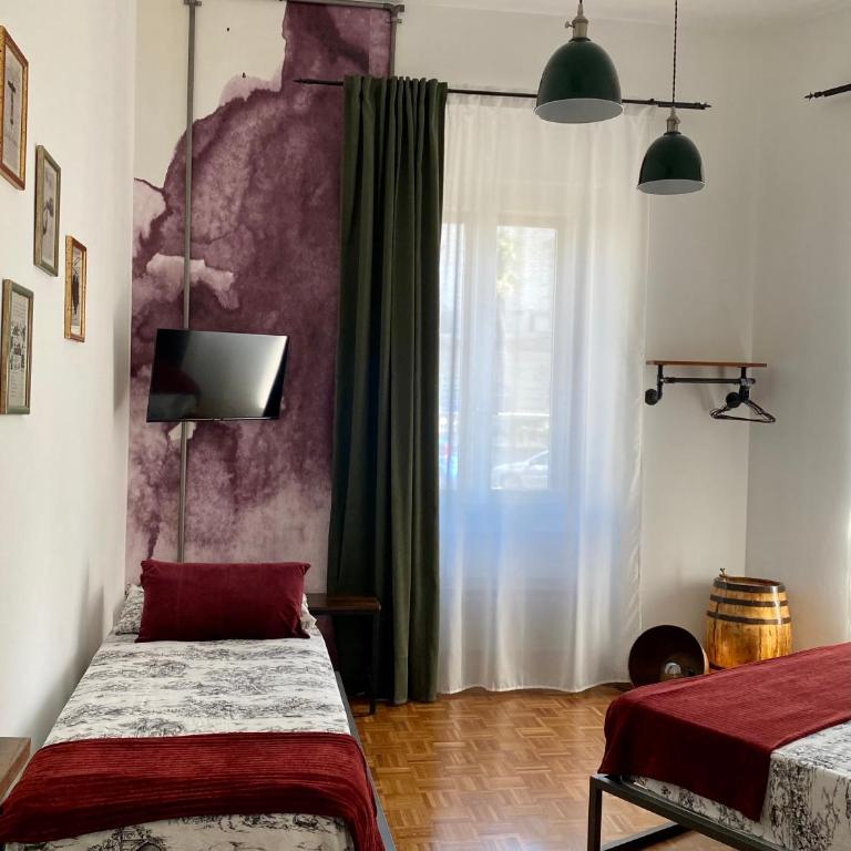 B&B Monteverdi L'Arancio - Camera Tripla con Bagno Privato Esterno - 4