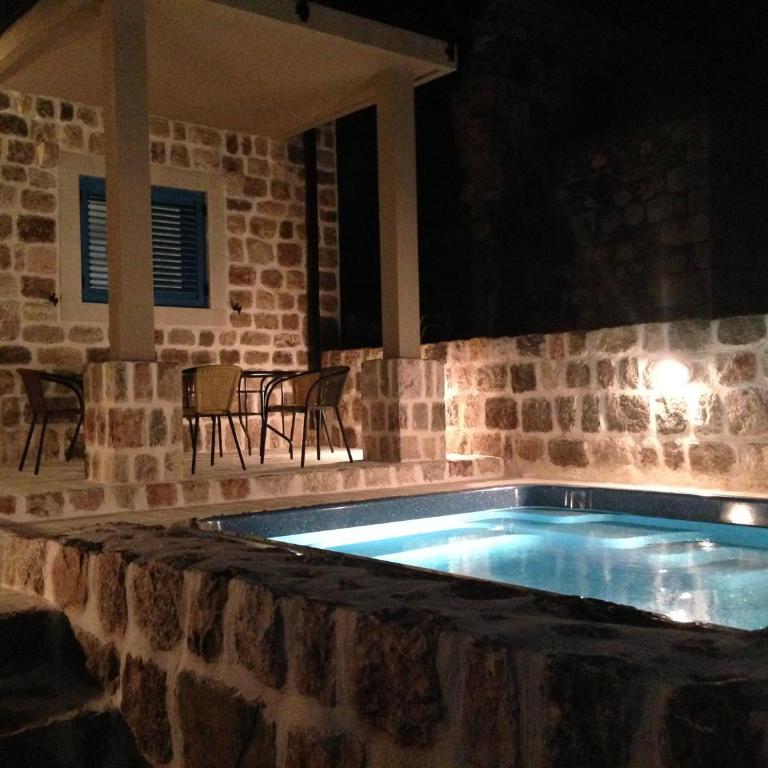 Villa Old Olive - Kuća sa 1 Spavaćom Sobom i Sopstvenim Bazenom - 19