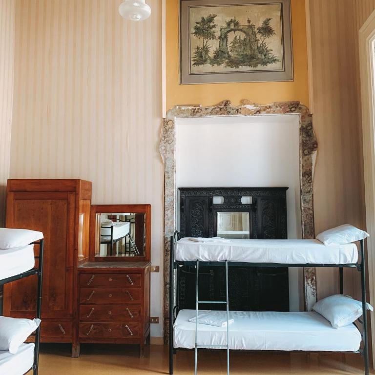 Salerno Experience Hostel - Posto Letto in Dormitorio Misto con 6 Letti - 11