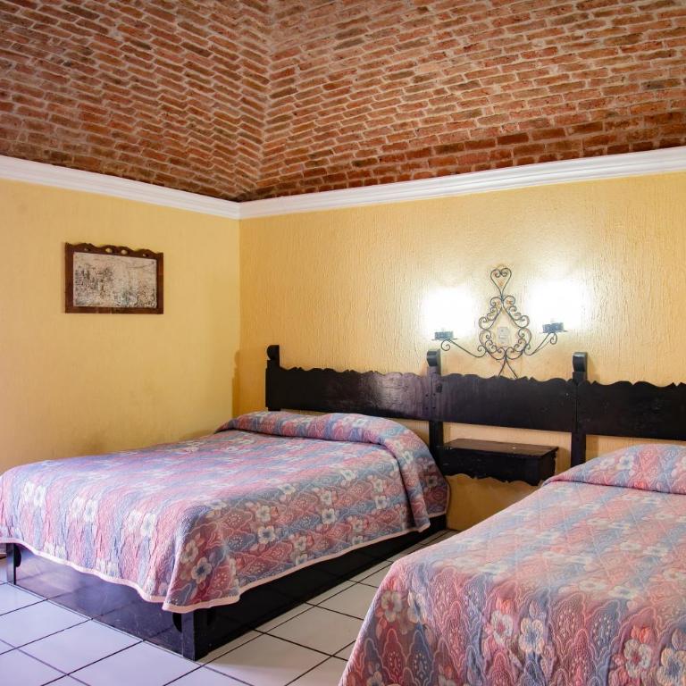 Hotel Hacienda de Cobos - Family Double Room - 10