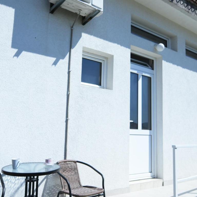Apartmani Vlaovic - Studio with Sea View - 22