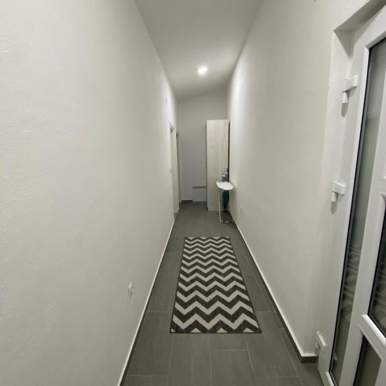 Apartments Ivanovic - One-Bedroom Apartment - 17