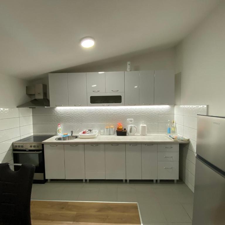 Apartments Ivanovic - One-Bedroom Apartment - 16