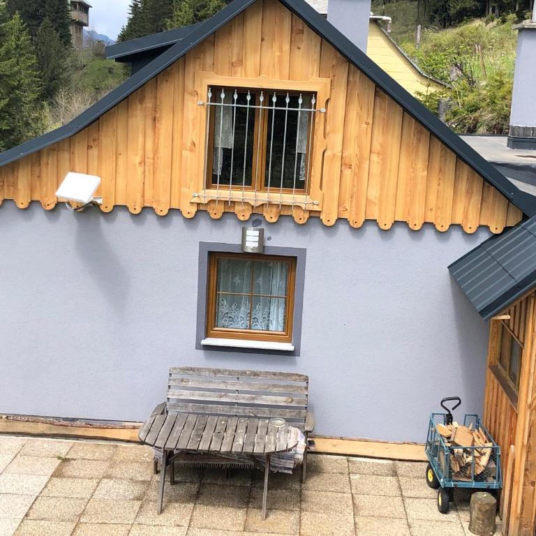 Einser Hütte GesbR - Selbstversorgerhaus für 7 Personen - Haus mit 3 Schlafzimmern - 28
