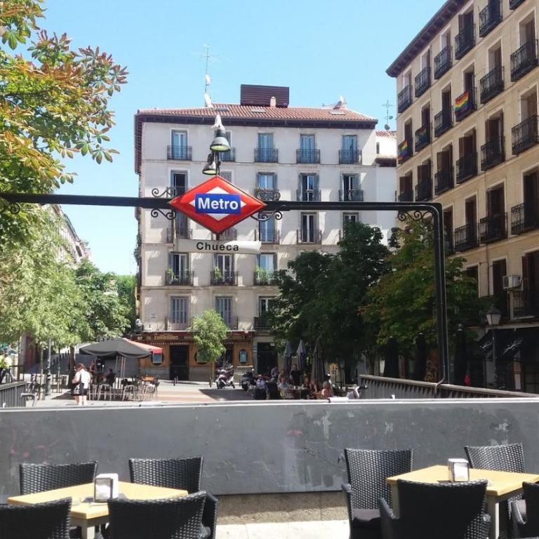 Ever House - El CORAZON de CHUECA - Three-Bedroom Apartment - 52