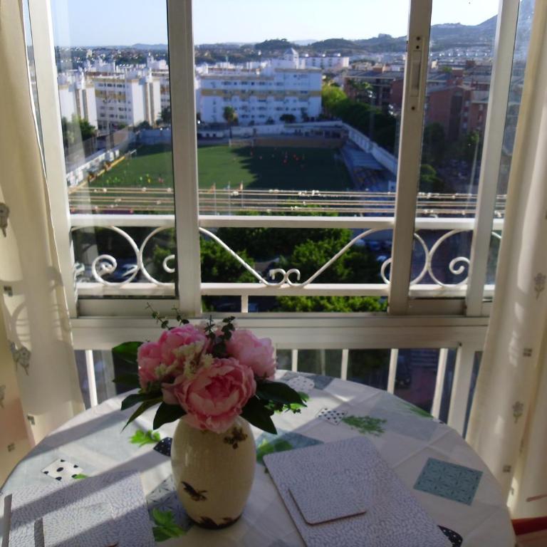 Sunny studio in Piscis building - One-Bedroom Apartment - 7